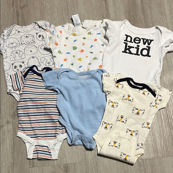 3/$20 Gerber Baby Bodysuits in Blue, White, and Gray - Picture 1 of 1